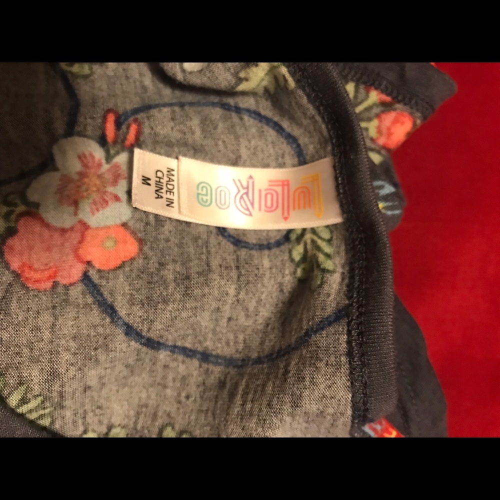 Lula Roe - Picture 3 of 8